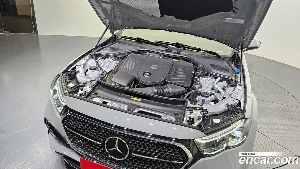 Mercedes-Benz E-Class W214 E300 4MATIC AMG Line (05.2024)