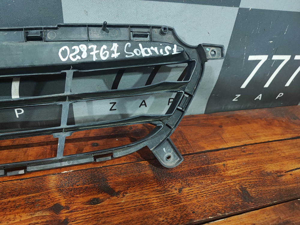 Решетка переднего бампера Hyundai Solaris 1 (RB) 10-14 Б/У Оригинал 865611R000