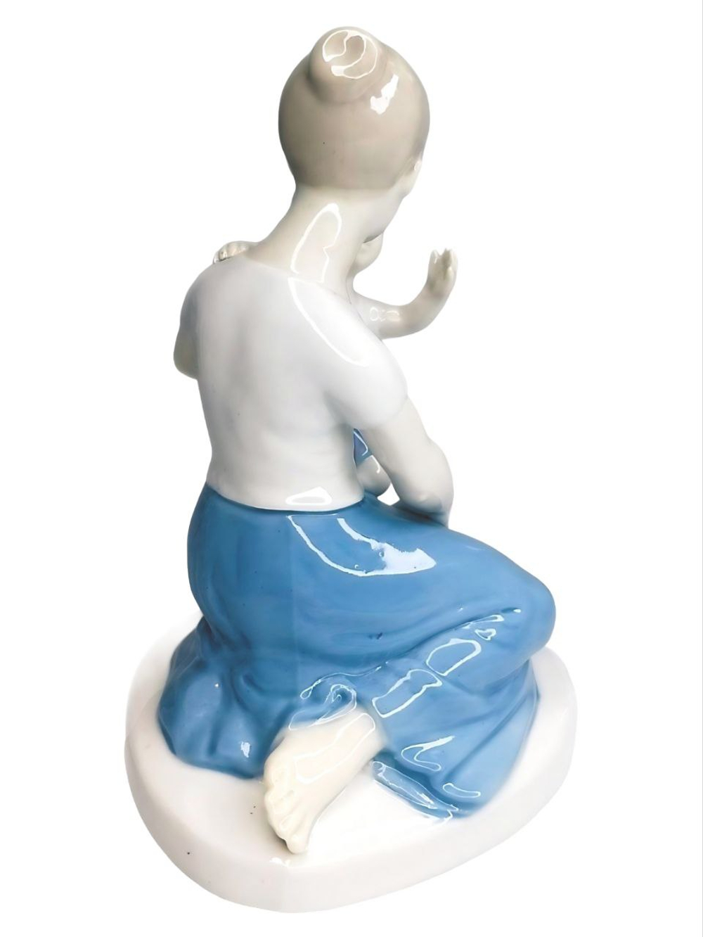 Фарфоровая статуэтка "Материнство" Grafenthal