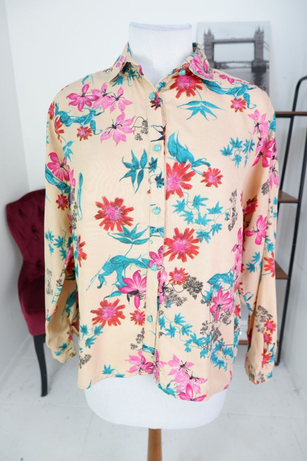 Рубашка яркая стильная 48 размер