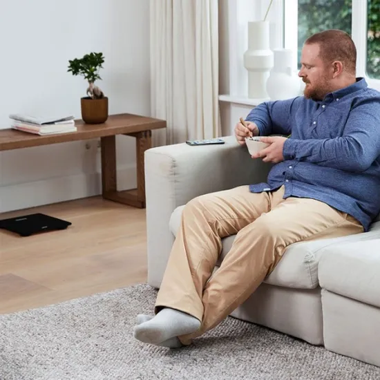 Напольные весы Omron электронные HN300T2 Intelli IT (черные, с возможностью подключения к смартфону)