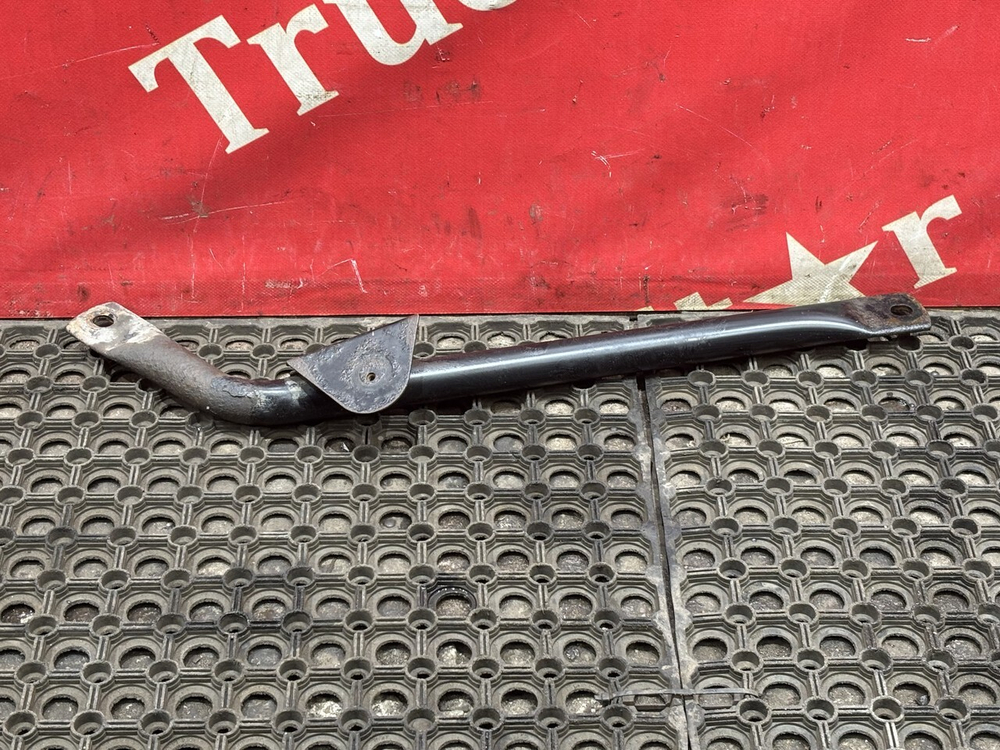 Кронштейн корпуса подножек левый