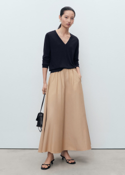 Пуловер тонкой вязки