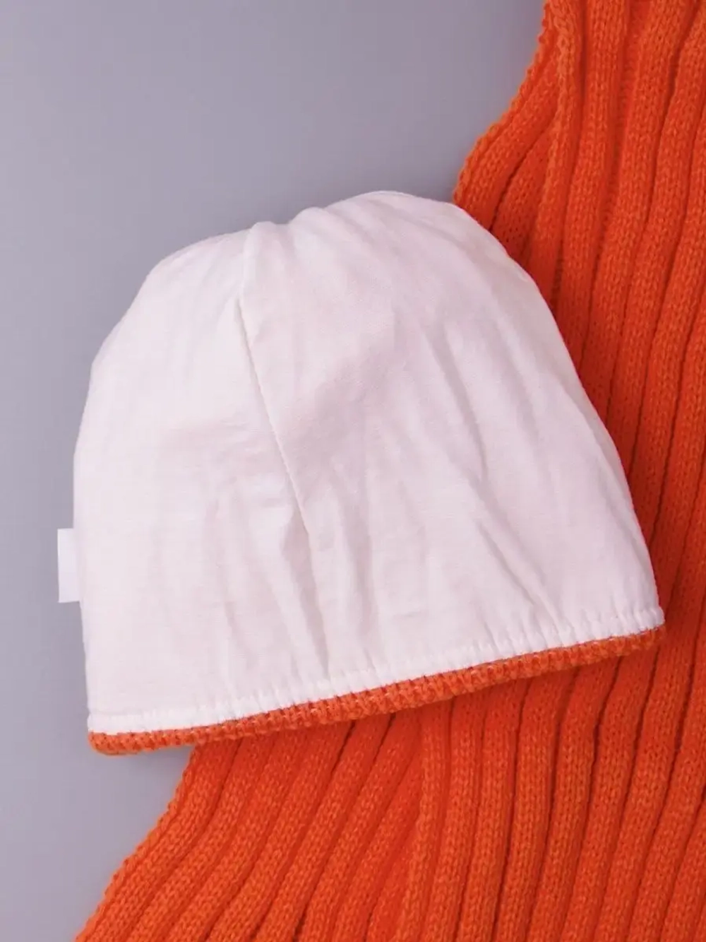 Шапка детская осенняя и шарф