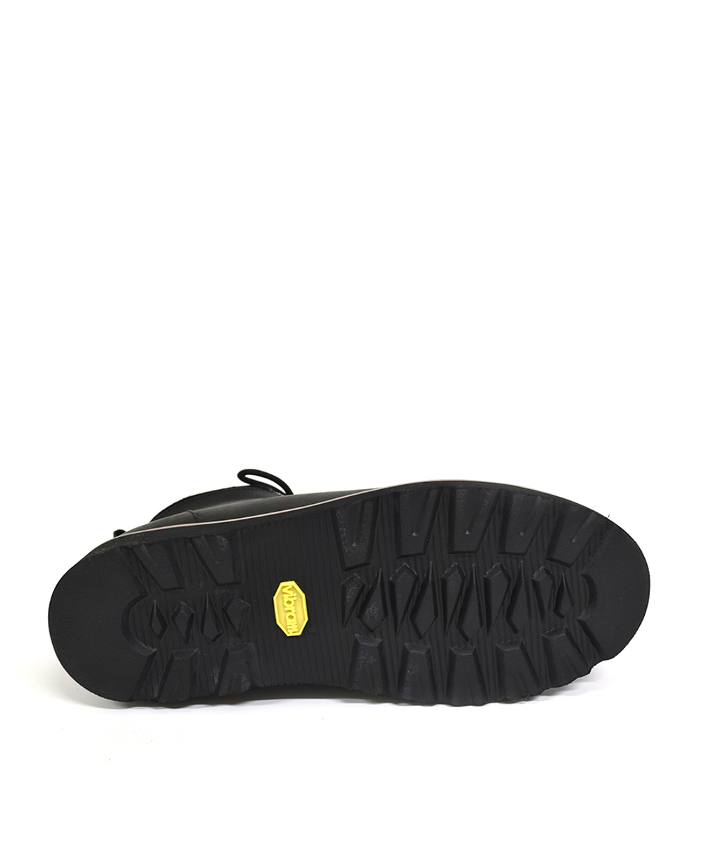 CAPULIN Black