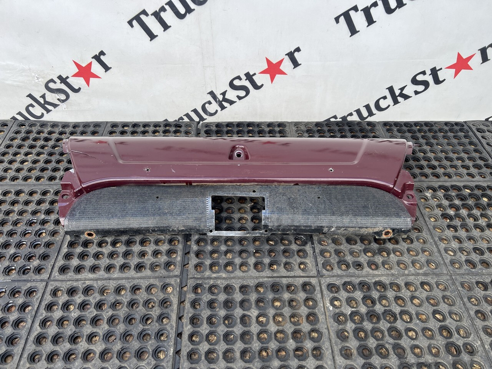 Накладка (дефект) бампера центральная