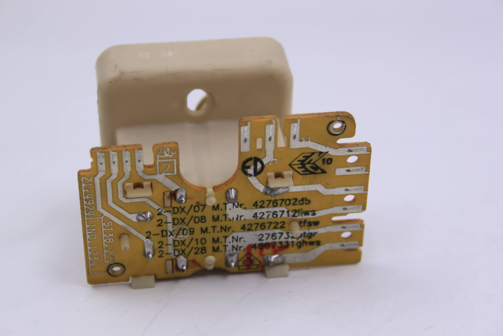 Сетевая кнопка 4667331 стиральной машины Miele