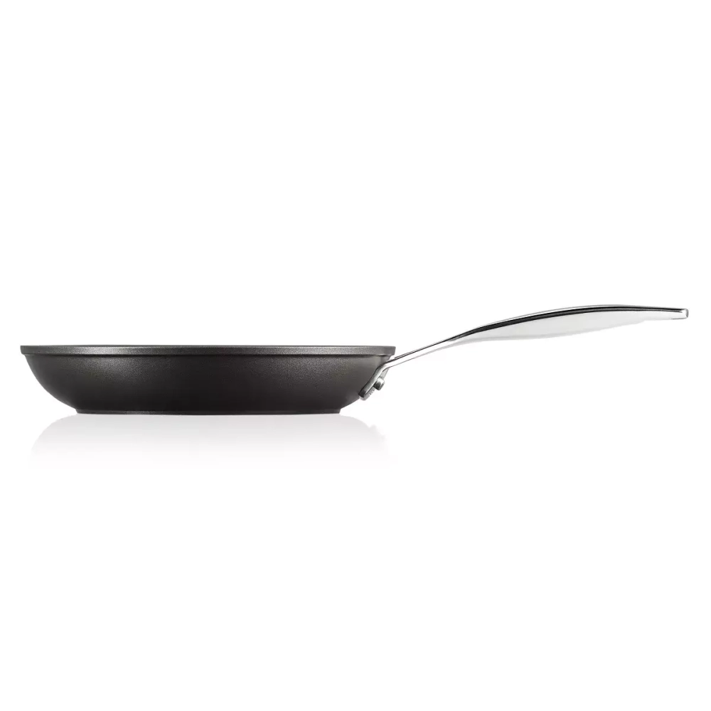 Le Creuset - Сковорода PRO с антипригарным покрытием 20см. / артикул   51112200010002  / GTIN 630870272933