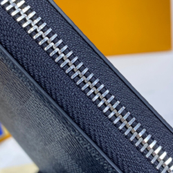Louis Vuitton Zippy Wallet