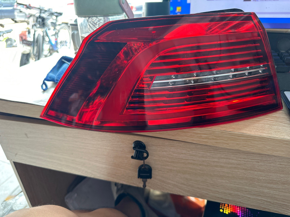 Оригинальные задние фонари для Volkswagen Passat B8 2017-2019