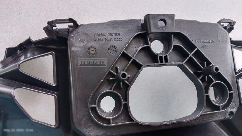 64261-MLR-D00. PANEL, METER. HONDA