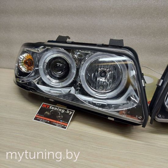 Передние фары Audi A4 B5 angel eyes chrome