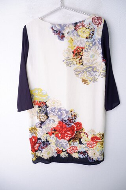 Платье H&M с принтом 40 размер