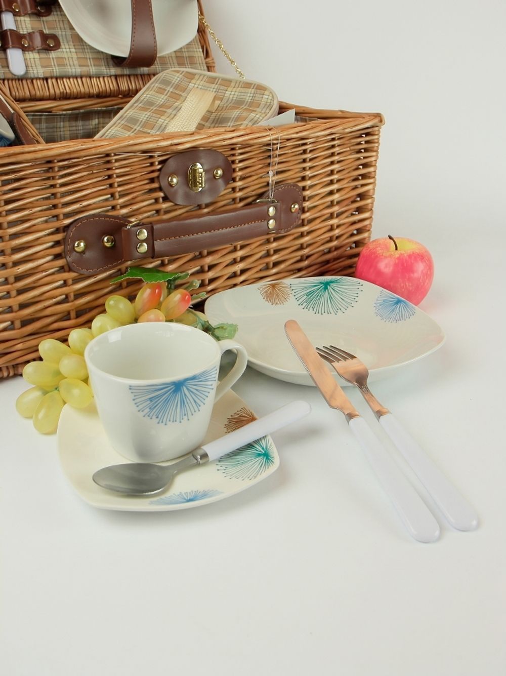 HOLYDAY BASKET Набор для пикника с термосумкой на 2 персоны