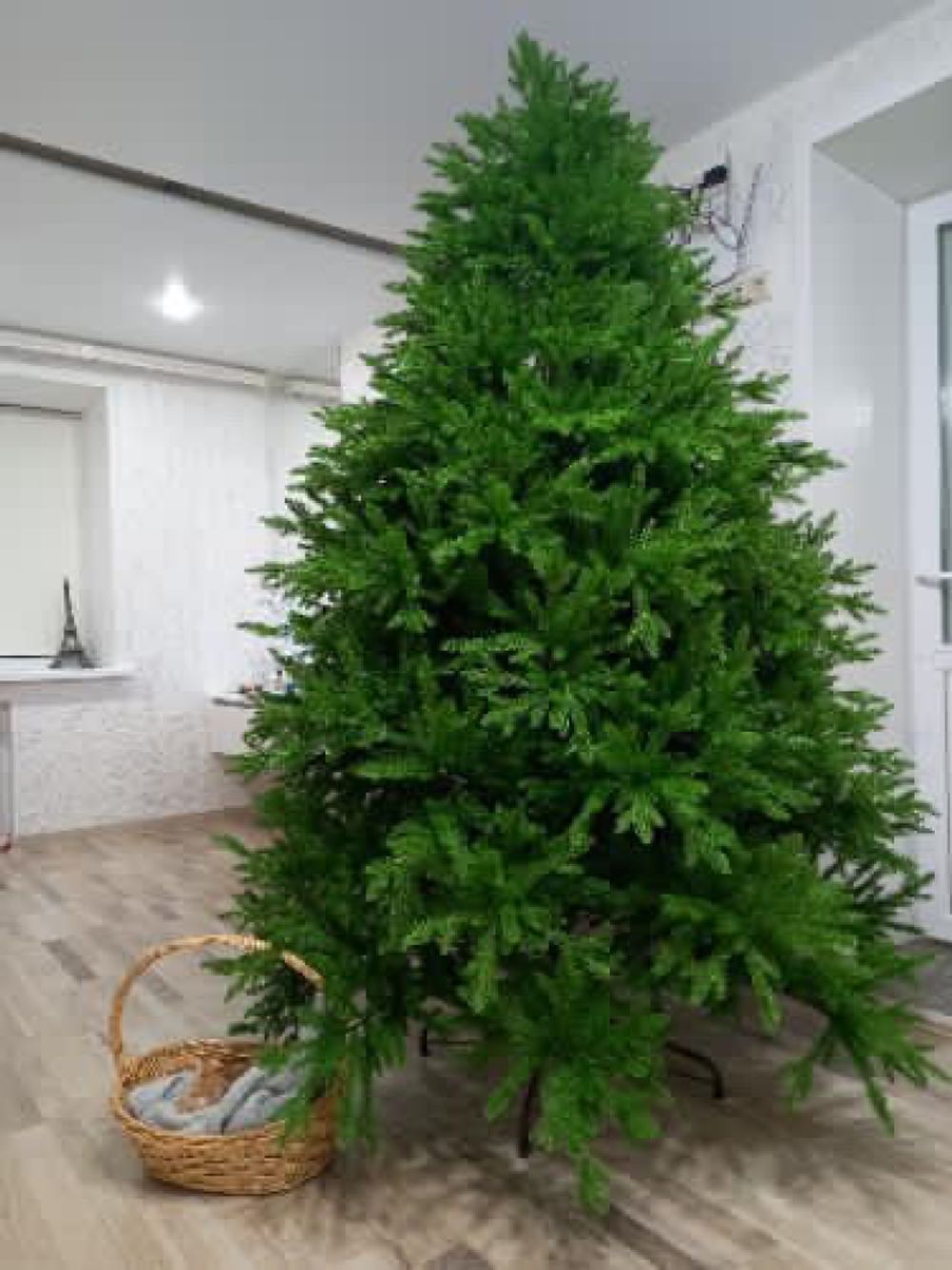 литая елка пышная