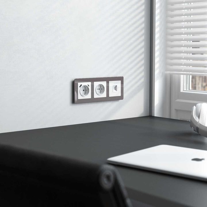 Розетка Ethernet Werkel W1181041 4690389197352