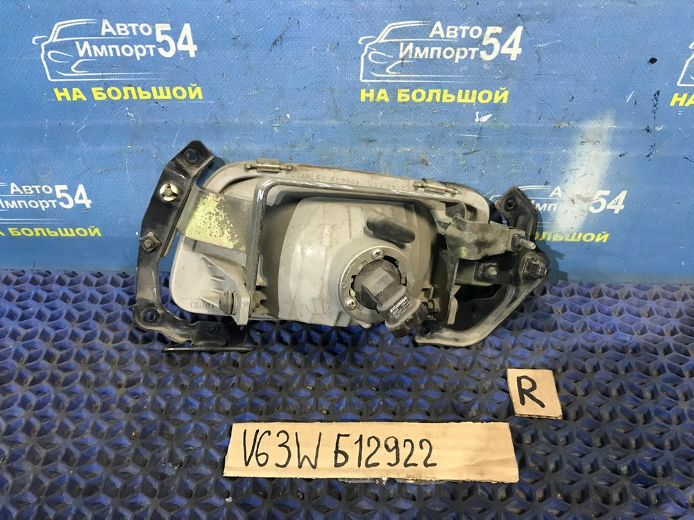 Туманка правая MITSUBISHI PAJERO 1999-2002