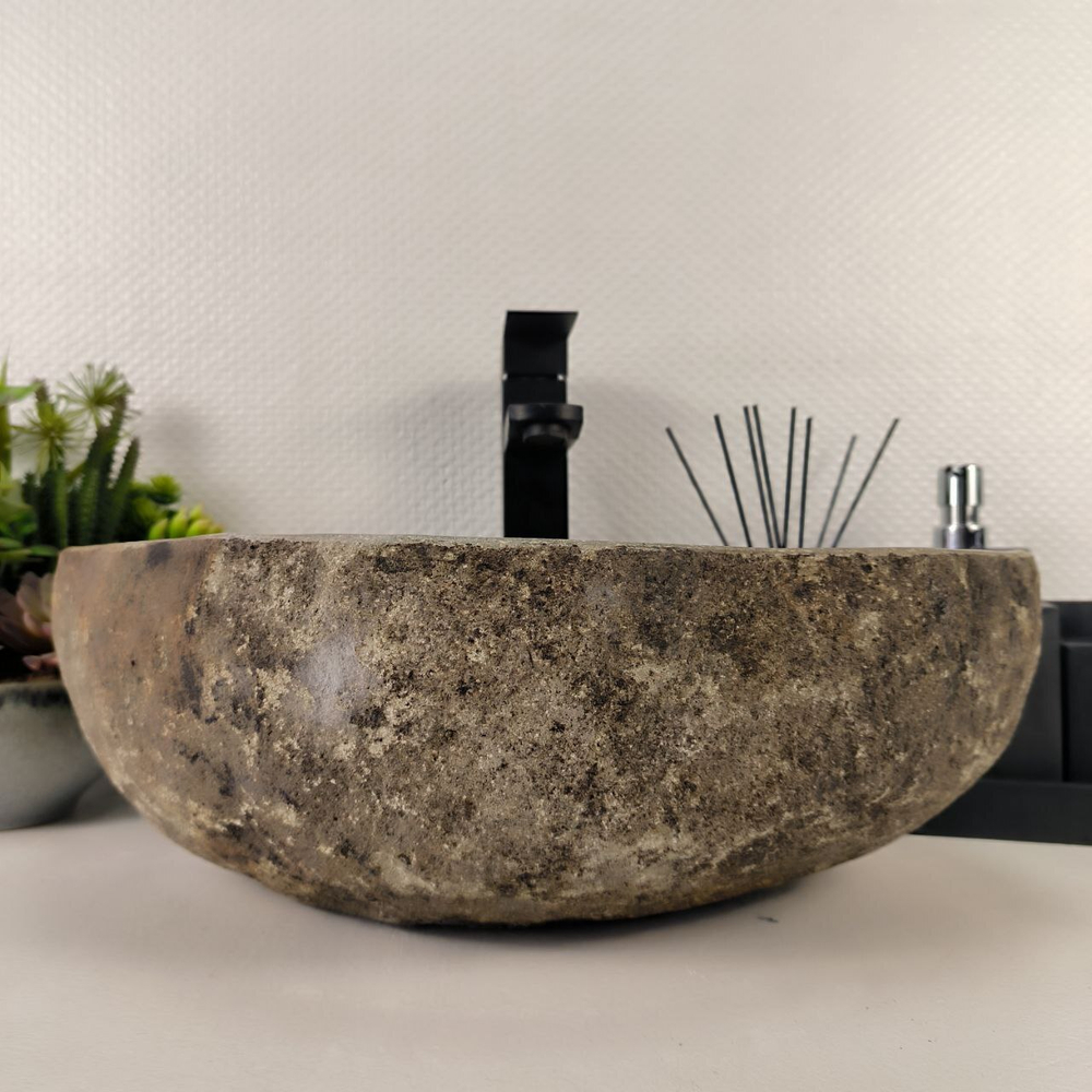 Раковина из речного камня RS-64909 45*34*15 0861