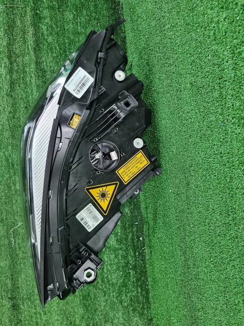 Фара правая BMW 8er G14 G15 G16 (2018-2022) Laser