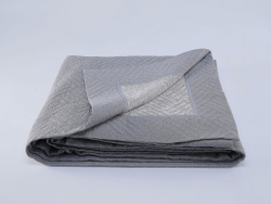 Покрывало 260х280 и 2 декоративные подушки 45х45 Claire Batiste Tilt Greg серые