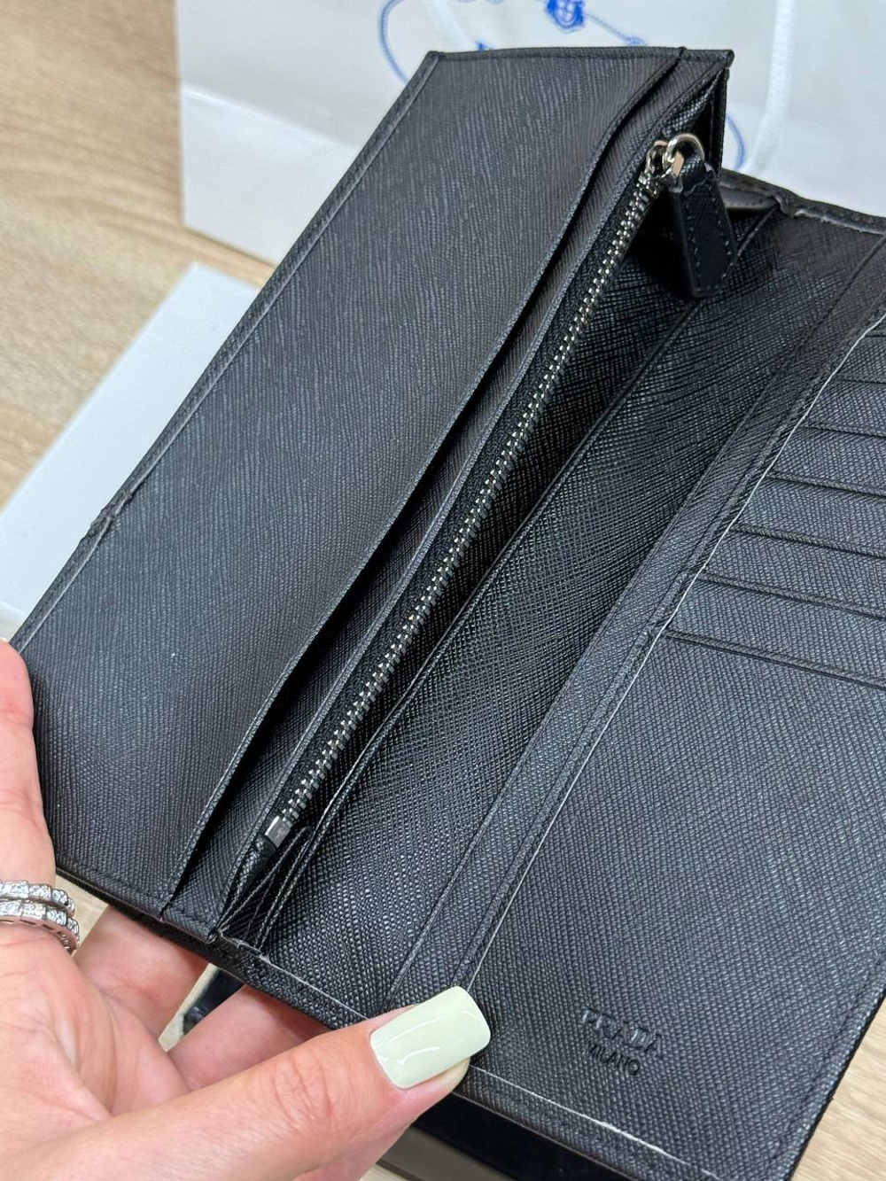 Кошелек Prada