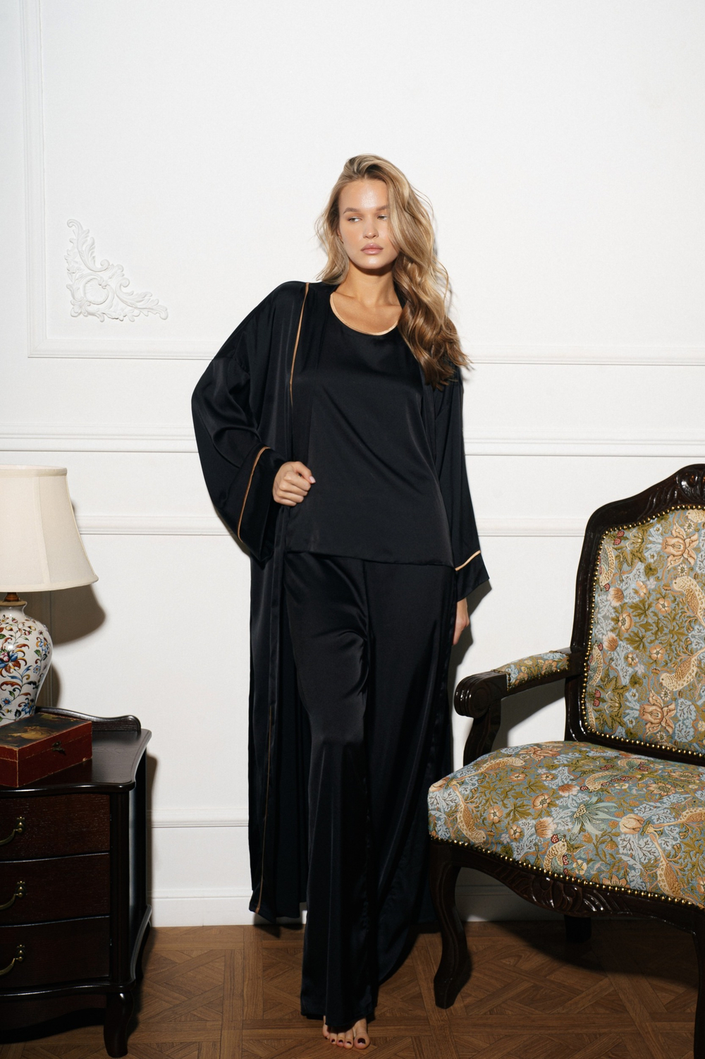 КОСТЮМ ИЗ САТИНА CLASSIC