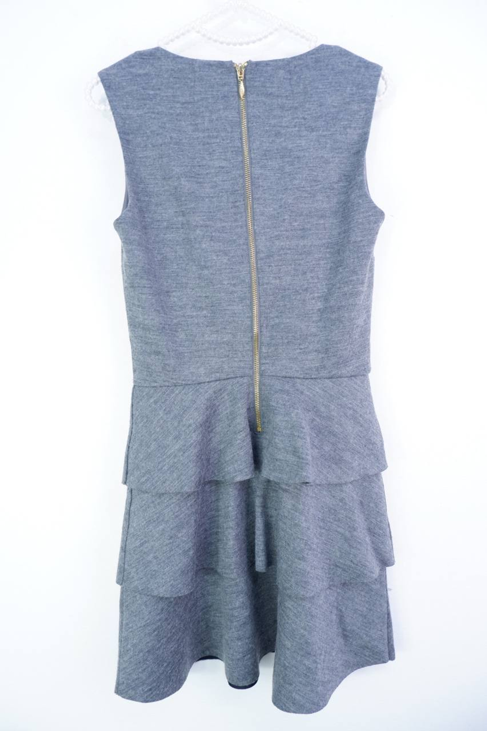 Платье Juicy Couture с шерстью в составе и красивой россыпью страз 42 размер