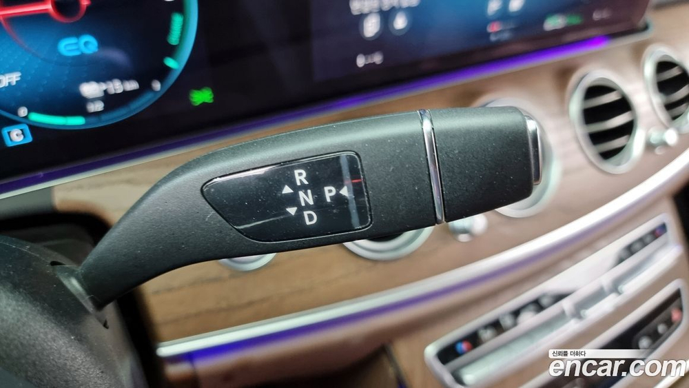 Mercedes-Benz E-Class W213 E300e 4MATIC Exclusive (04.2021)