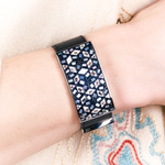 Браслет Fiore Luna на черном кожаном ремешке CB13209-2