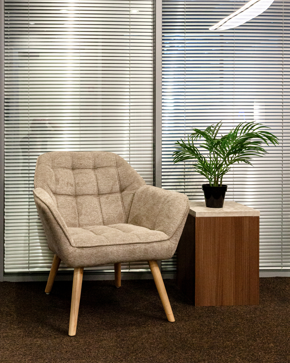 Кресло Вэйл бежевый