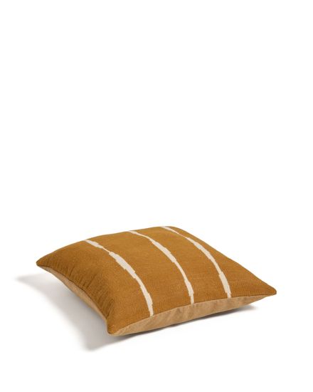 Чехол для подушки Daila оранжевый из 100% ПЭТ с рисунком в стиле икат, 70 x 70 см