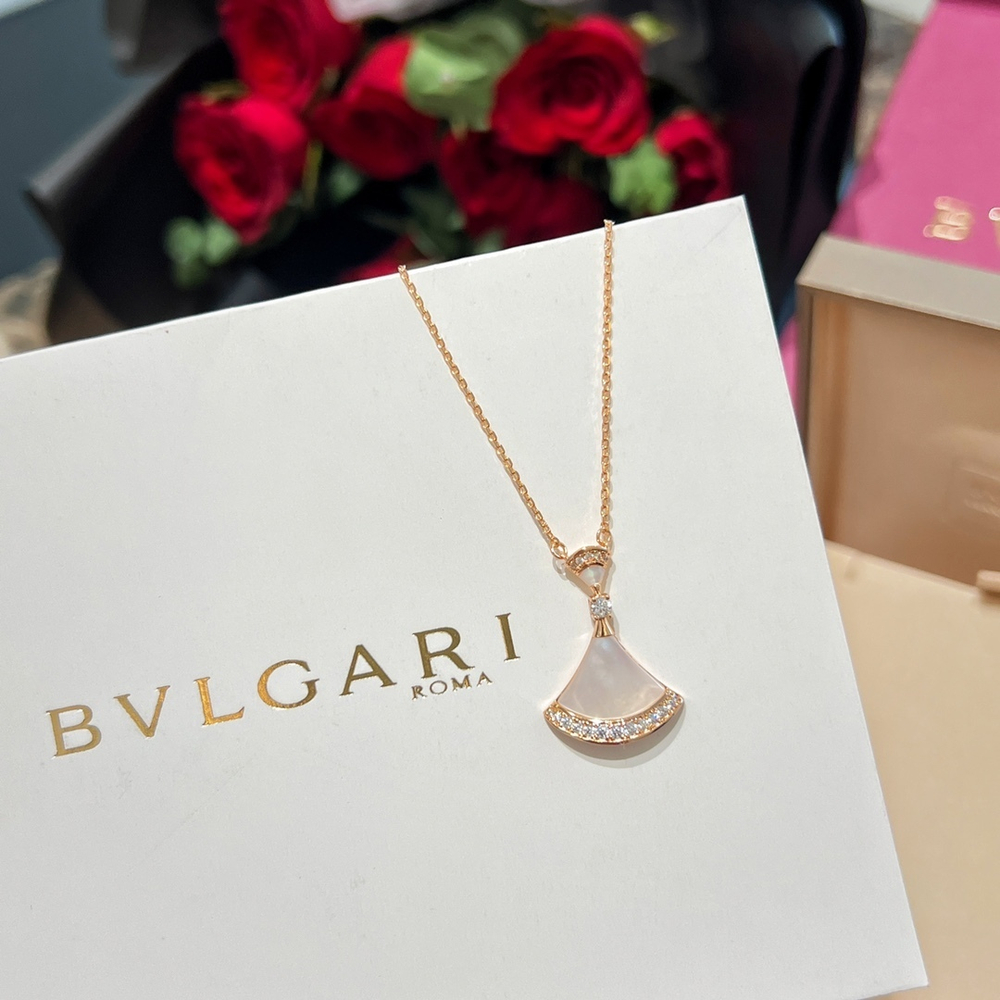 Bvlgari Divas' Dream Necklace