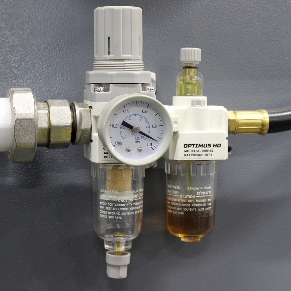 AW2000-02 Фильтр-масловлагоотделитель с манометром и регулятором давления 1/4"