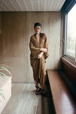 ZARA ПЛАТЬЕ ИЗ 100% ВИСКОЗЫ С ПРИНТОМ, РАЗНОЦВЕТНЫЙ