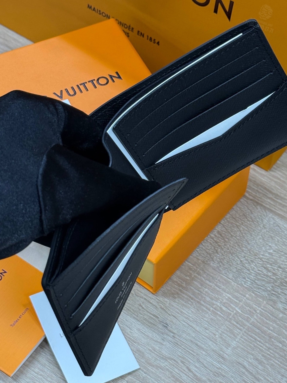 Кошелёк Louis Vuitton