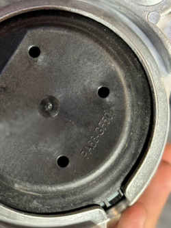Опора двигателя правая Mercedes W205 A2132403800