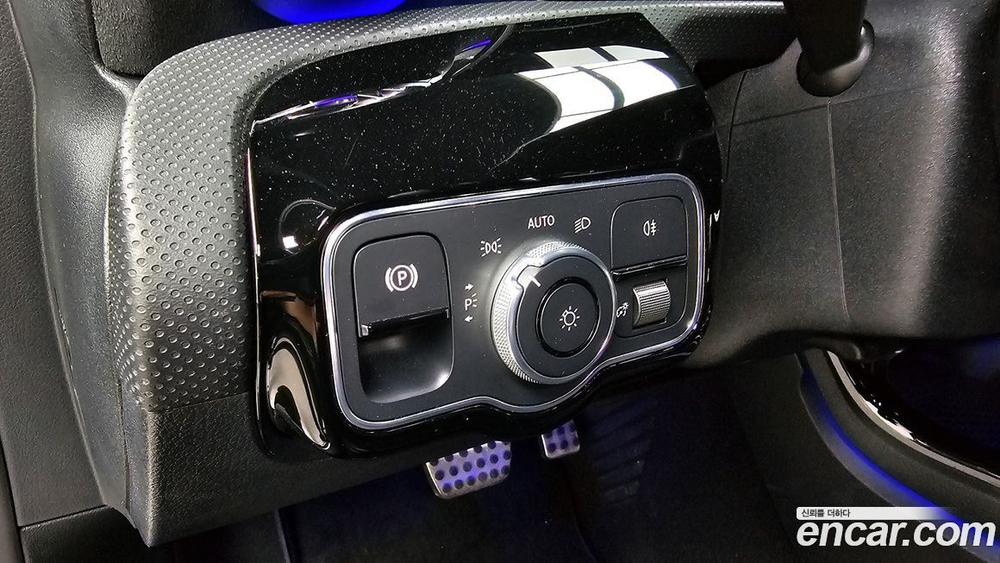Mercedes-Benz A-Class W177 A220 Sedan (05.2020)