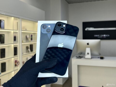 iPhone 13, 256 ГБ б/у