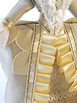 Кукла коллекционная в женском придворном костюме 18 века