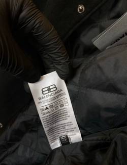Бомбер куртка Balenciaga