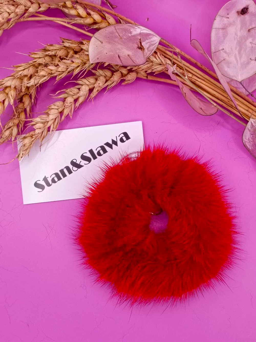 Норковая резинка для волос.