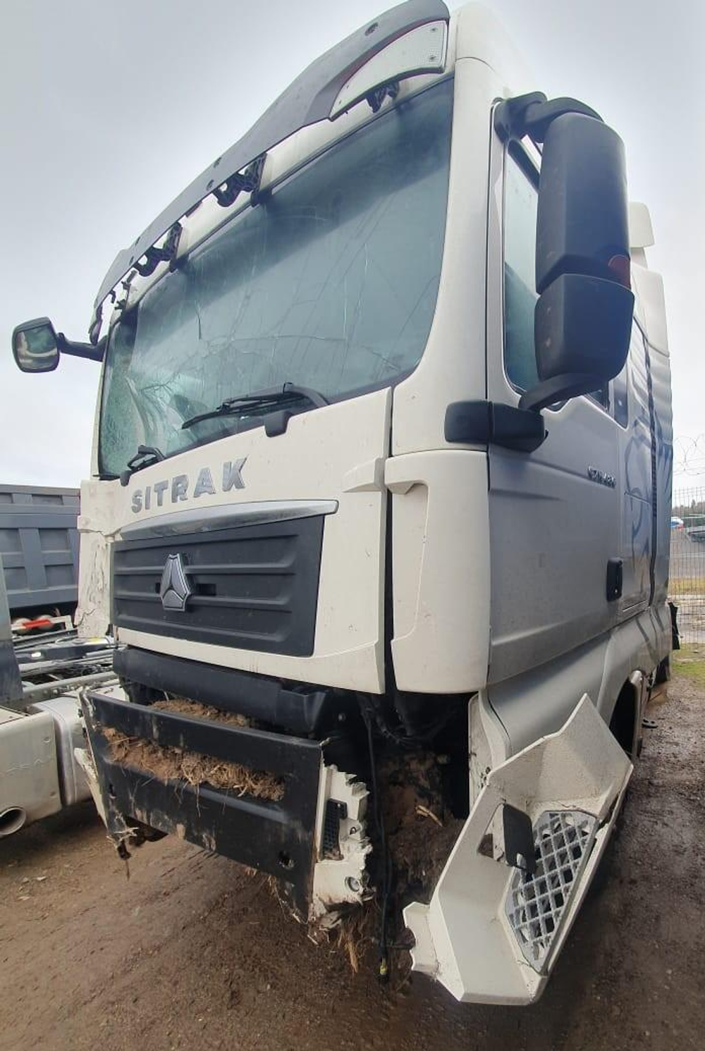 SITRAK C7H 4x2 Седельный тягач ZZ4186V361HE (Дизельный, 12,4 л, 480 л.с., МТ)