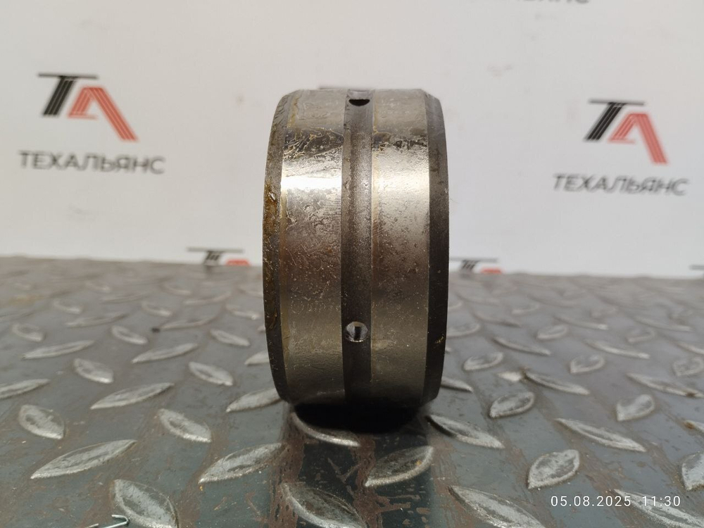 Втулка 4352400