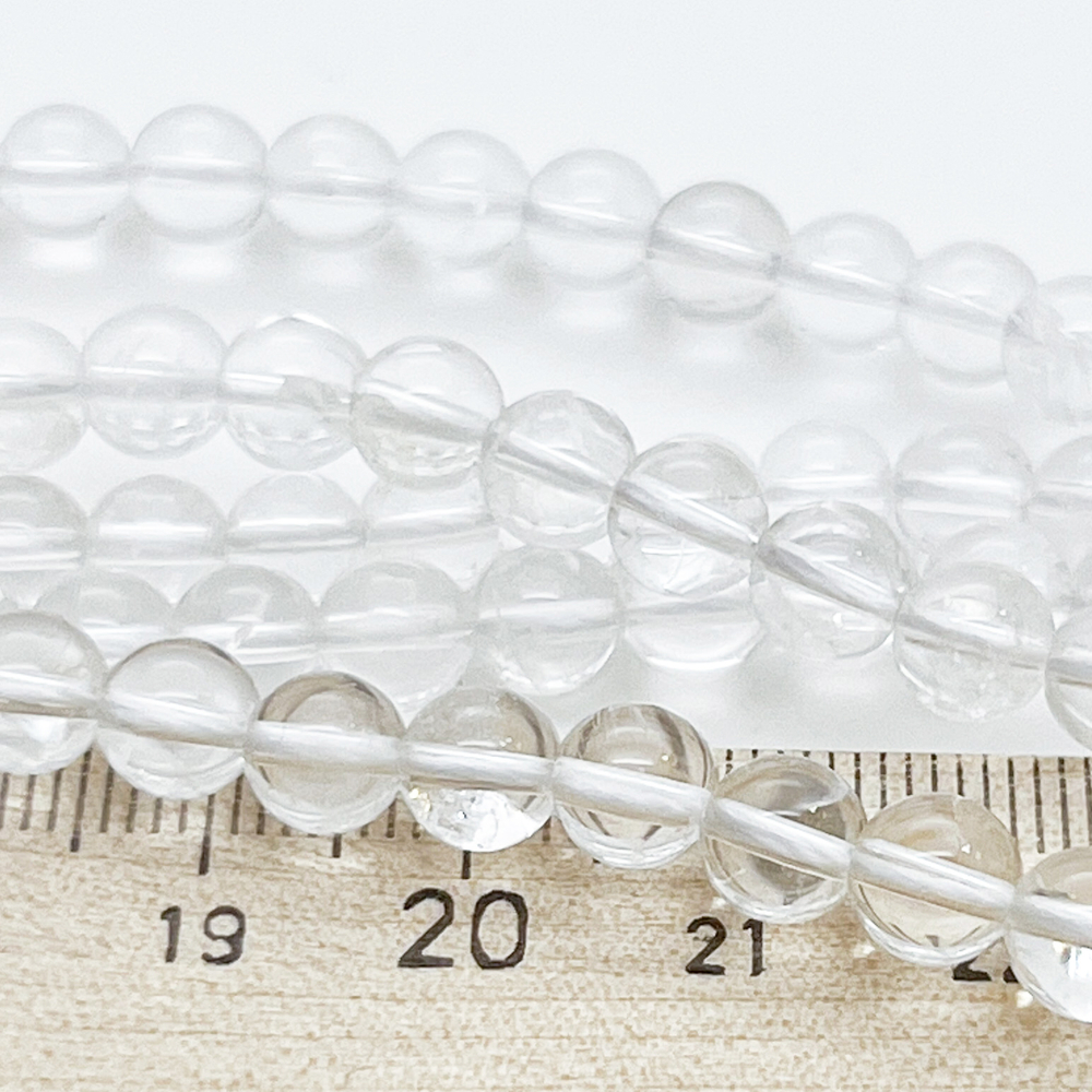 Горный хрусталь, диаметр 5,7-5,9 мм, цена за 32-33 шт (1/2 нити)
