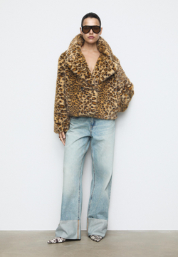 STRADIVARIUS Шуба из искусственного меха с анималистическим принтом, бежевый