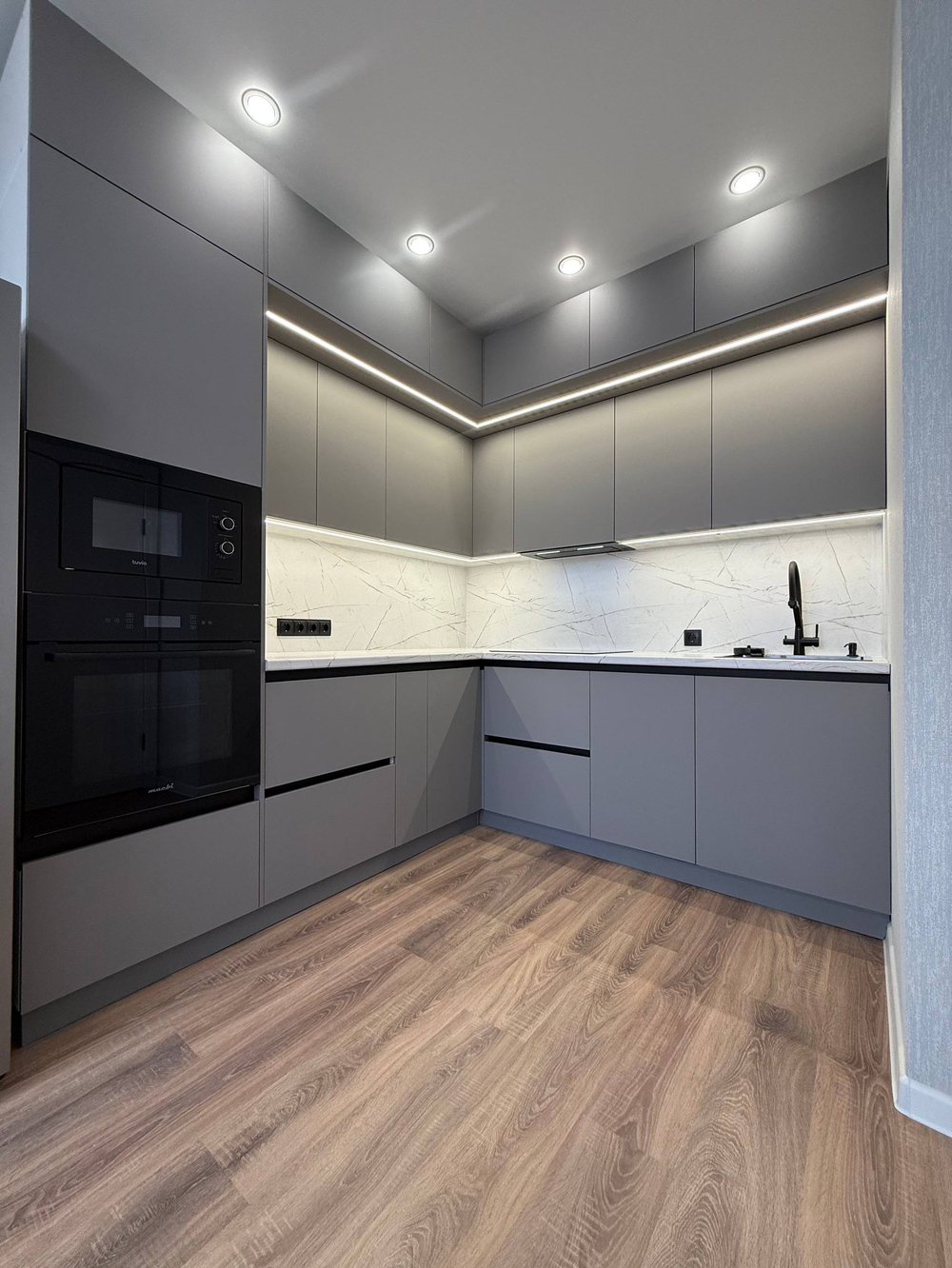 МОДУЛЬНАЯ КУХНЯ Аттика Gola Plastic АКРИЛИТ( АТТИКА ГОЛА )В НАЛИЧИИ ПО ВАШИМ РАЗМЕРАМ