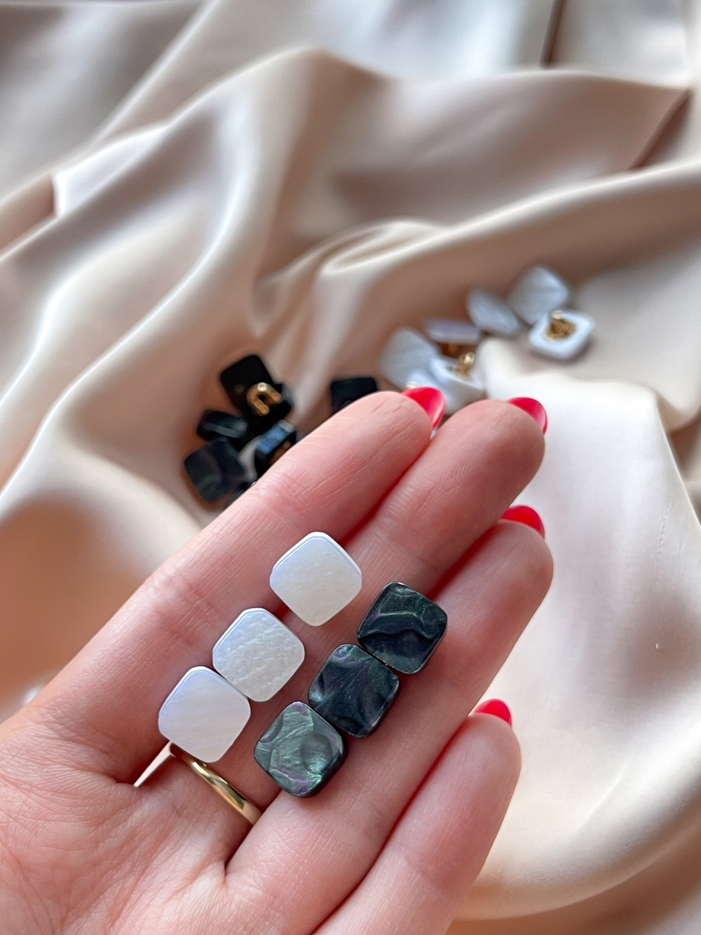 Пуговицы Квадрат Черные 11 мм