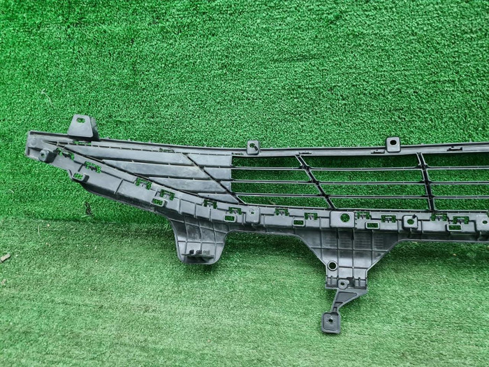 Решетка переднего бампера Hyundai Tucson 4 (20-нв)