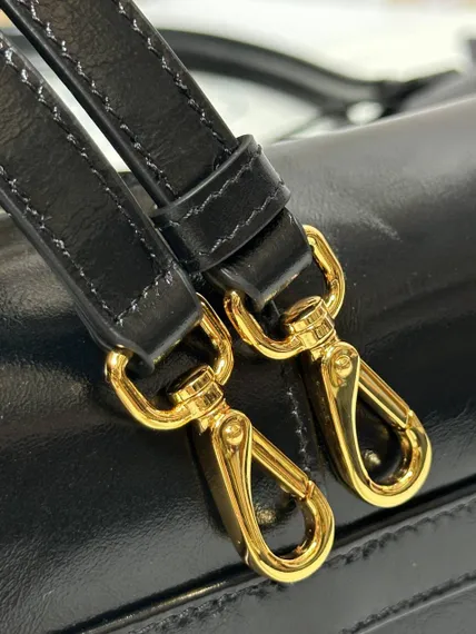 Большая кожаная сумка Prada через плечо, черный