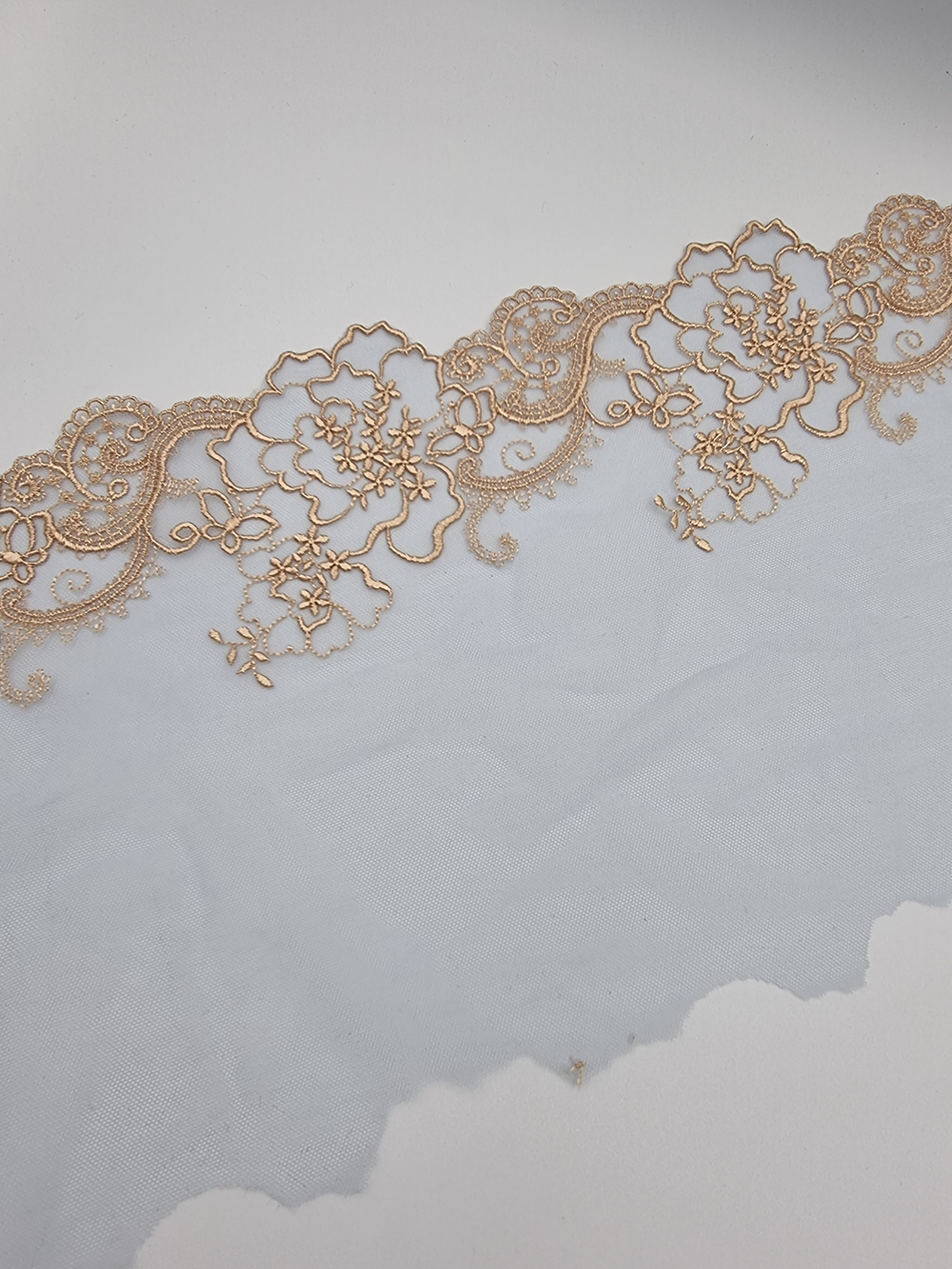 Вышивка на сетке голубой/золотисто-коричневый К789 правая 22 см